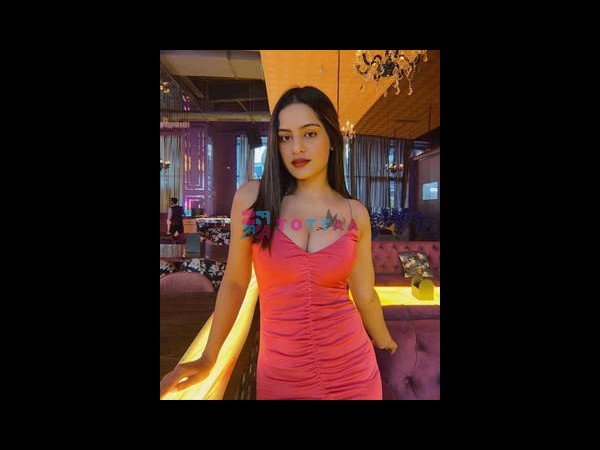 GIRL SERVICE 💋 CALL ME🥰 RADHIKA 8887175067 WhatsApp ❤️8887175067 Here best call .girl Radhika 🥰n