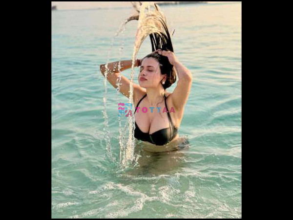 KAJAL,,,,PATEL ✔️1HR 1500 ♥️✔️❣️🌿✔️2HR 2000 ❣️3HR 2500 ✔️🥀FULL NIGHT 4000 🙋👙FULL SATIS