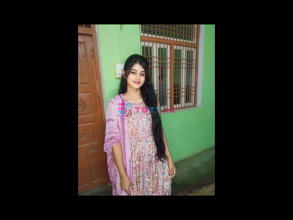 Riya 8169799520 vip escort service college girls available