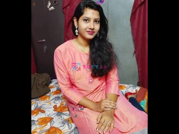 Low price college girls and bhabhi available