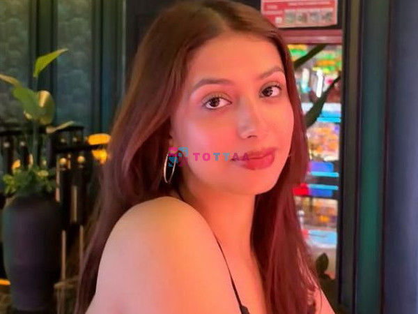 My Self Preeti Hot & Sexy Girl Available Now Premium Service