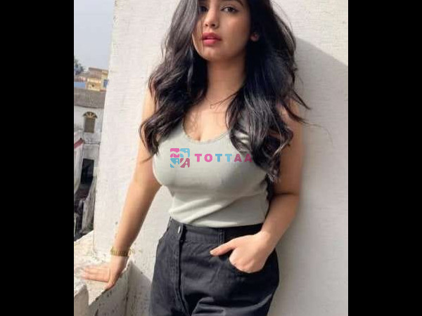 Hii sir 877//00635//60 call me low price high profile collage girl full safe and secure available