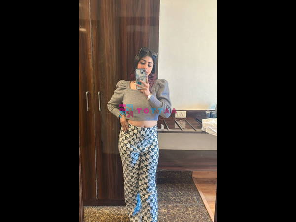 HOT & SEXY MODELS // COLLEGE   ‎AVAILABLE FOR COMPLETE ENJOYMENT WITH HIGH PROFILE INDIAN MODEL AVAI