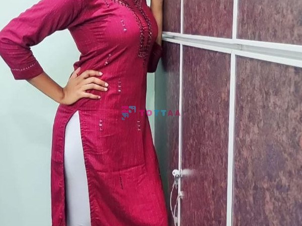 Kolhapur My Self Anamika College Girls House Wife Available