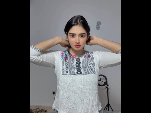 Riya :- 1 hr ➡ 1000 /-🔵2 hr ➡ 1500 /-🟠. 3hr ➡ 2500 /-🟣 full night ➡ 3500