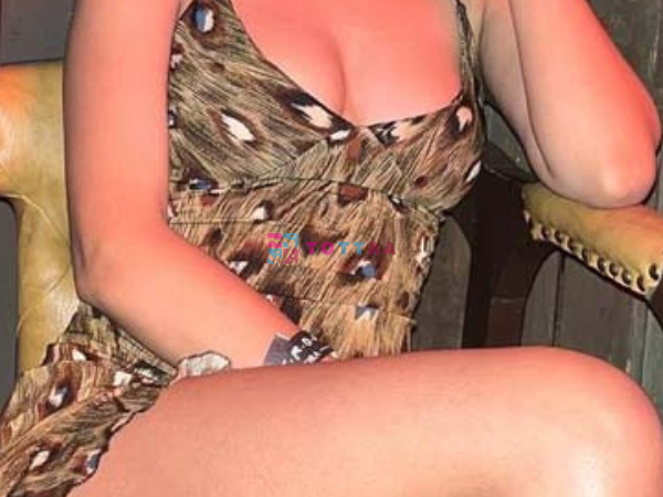 Call girl 62025//73374 escort service we provide in